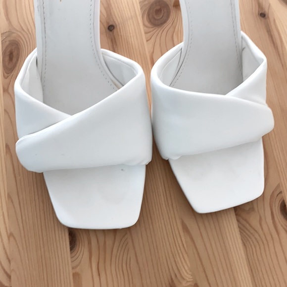 White mules - size 10 - Picture 4 of 8